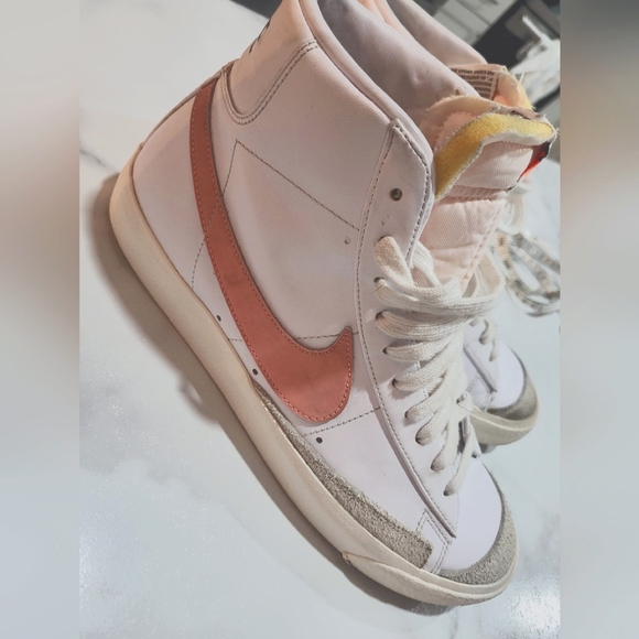 NIKE Blazers - Picture 1 of 6